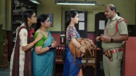 Krishnamma Kalipindhi Iddarini S01 E53 Akhila Is Envious