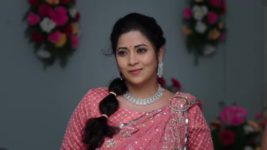 Krishnamma Kalipindhi Iddarini S01 E57 Gowri in Trouble