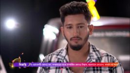 Pherari Mon S01 E242 Agni takes up various jobs