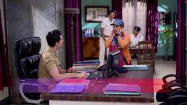 Tumpa Autowali S01 E422 Tumpa plans to scare Ashok