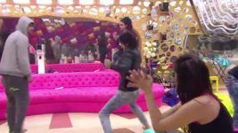 Bigg Boss (Colors tv) S09 E41 Biggboss takes contestants' case
