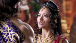 Chandira Nandhini S02 E18 Chandhira Suspects Nandhini