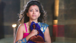 Chandira Nandhini S03 E05 Nandhini Leaves The Palace
