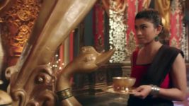 Chandira Nandhini S04 E58 A Threat To Nandhini