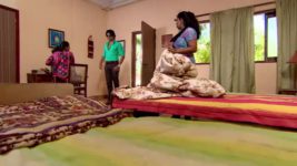 Dil Se Di Dua Saubhagyavati Bhava S03 E44 Police Raid on the Hermitage