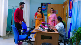 Ennenno Janmala Bandham S01 E446 Vedaswini, Yash in Distress