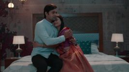 Lagnachi Bedi S01 E451 Raghav Consoles Sindhu