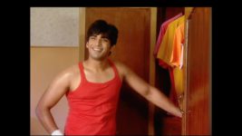 Miley Jab Hum Tum S03 E35 Samrat seeks Gunjan's help