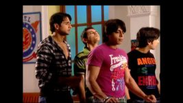 Miley Jab Hum Tum S09 E38 The girls confront Uday, Benji