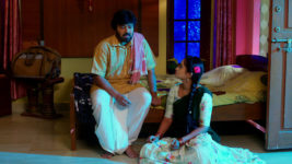 Yeda Loyallo Indradhanasu S01 E61 Prabhakar Is Unsuccessful