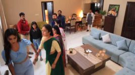 Gruhapravesha (Kannada) S01 E84 Ragini takes Pallavi for a midnight drive