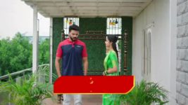 Krishnamma Kalipindhi Iddarini S01 E96 Akhila in a Fix