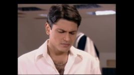 Kasauti Zindagi Kay (2001) S26 E22 Prerna sees Rishabh in a car