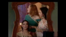 Kasauti Zindagi Kay (2001) S33 E27 Komolika is still alive.