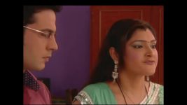 Sapna Babul Ka Bidaai S06 E17 Alekh Gifts Roses to His Family