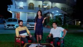 Yeda Loyallo Indradhanasu S01 E117 Pardhu to the Rescue