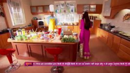 Beintehaa S01 E214 Zain prepares food for everyone