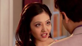 Beintehaa S01 E220 Zarina and Bilal go to meet Rocket.
