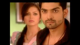 Geet Hui Sabse Parayi S09 E24 Maan Returns to Delhi with Dev