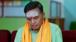 Madhuranagarilo (Star Maa) S01 E179 Radha on a Mission