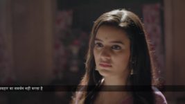 Neerja Ek Nayi Pehchaan S01 E101 Vijay in an uncomfortable spot