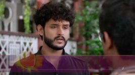 Pirticha Vanva Uri Petla S01 E247 Saavi stands by Vishwambar