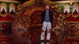Bigg Boss (Colors tv) S17 E13 Salman Grills Vicky-Ankita!