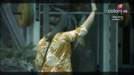 Bigg Boss (Colors tv) S17 E16 Couples mein aayi daraar