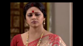 Bodhuboron S02E45 Kanak sleeps in the corridor Full Episode