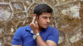 Diya Aur Baati Hum S15E11 How do Prema and Disha escape? Full Episode Diya Aur Baati Hum S15E11 How do Prema and Disha escape? Full Episode