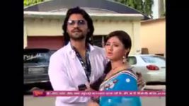Uttaran S01 E1136 Surbhi manages to escape