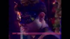 Uttaran S01 E1312 Vishnu works as a waiter