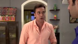 Yeh Hai Mohabbatein S19E23 Ishita signs the surrogacy form Full Episode