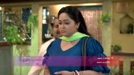 Sohag Chand S01 E367 Sohag informs Chand about her negligence.
