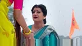 Vantalakka S01 E458 Varalakshmi Breaks Down