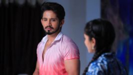 Geetha S01 E1010 Vijay hacks Vijayanti's account