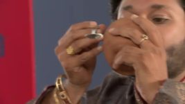 Koilamma S04E57 Manoj Looks For Chinni Full Episode