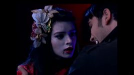 Pyaar Kii Ye Ek Kahaani S09 E25 Abhay fails to bite Piya