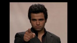 Pyaar Kii Ye Ek Kahaani S10 E05 Abhay protects Piya Pyaar Kii Ye Ek Kahaani S10 E05 Abhay protects Piya