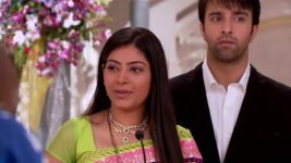 Suhani Si Ek Ladki S06E19 Krishna slaps Rakhi Full Episode