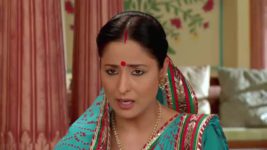 Yeh Rishta Kya Kehlata Hai S30E02 Muskaan helps Naksh Full Episode