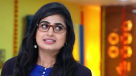 Radhaku Neevera Praanam S01 E197 8th December 2023