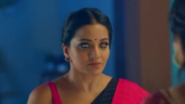 Adhe Kangal S01E404 Piya, Mohini's Accord Full Episode