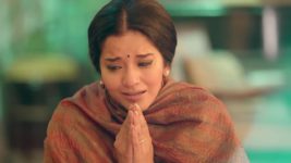 Adhe Kangal S01E45 Kajal Forgives Mohana Full Episode