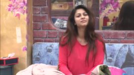 Bigg Boss (Colors tv) S07 E101 Argument between Gauhar and Tanisha