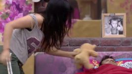 Bigg Boss (Colors tv) S07 E81 Sofia and Ajaz dance