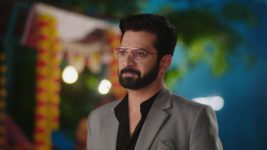 Laxmichya Paaulanni S01 E04 Advait Lashes Out on Kala