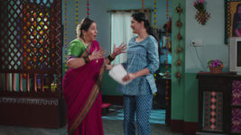 Laxmichya Paaulanni S01 E05 Naina, Sangita are Excited