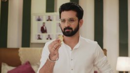Laxmichya Paaulanni S01 E13 Is Advait in Love?