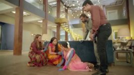 Nazar S01E210 Ansh Stabs Vedashri Full Episode